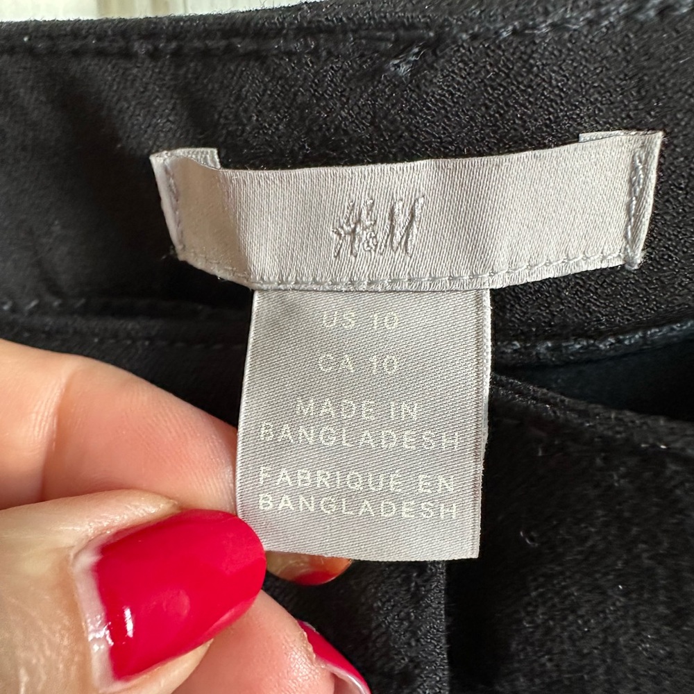 H&M Black Skinny Pants- Size 10 - Picture 6 of 7